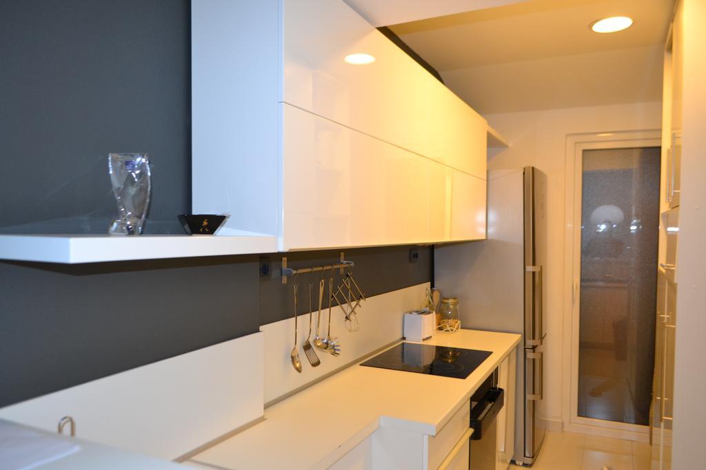 Modern And Central Apartment Skopje Ngoại thất bức ảnh